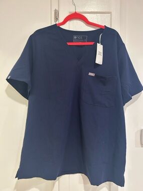 FIGS Catarina One-Pocket Scrub Top